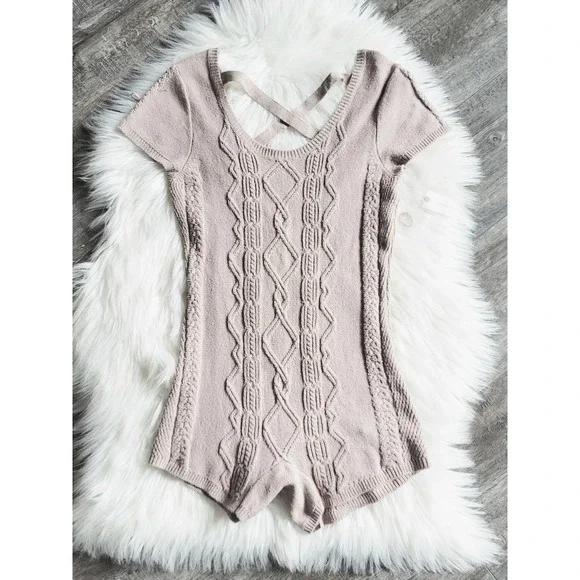 NEW Anthropologie Cable-Knit Tan Romper - Size Small - Picture 5 of 9